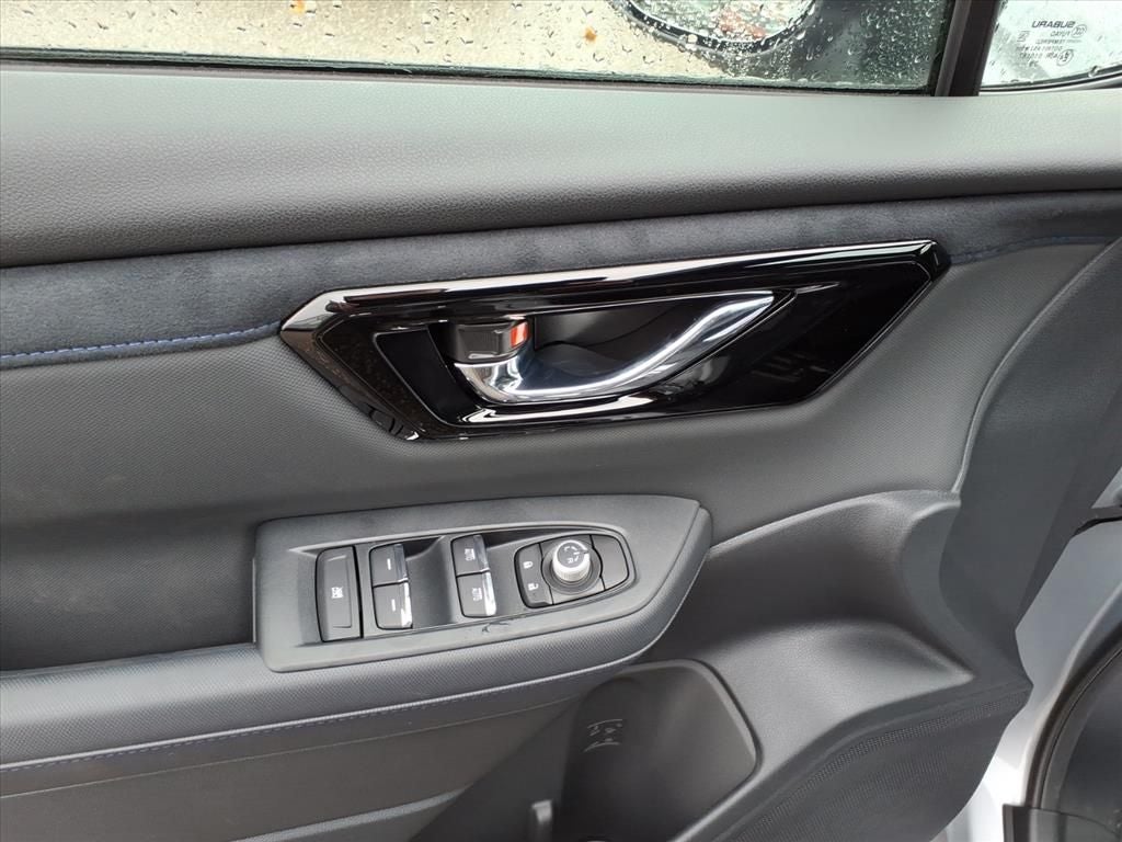 2025 Subaru FORESTER Limited Hybrid