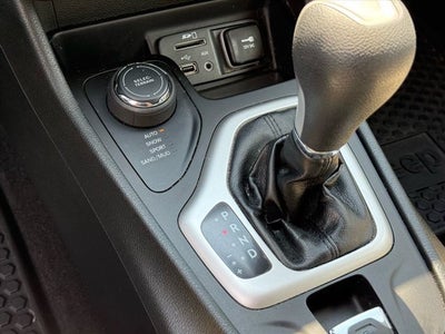 2015 Jeep Cherokee Sport