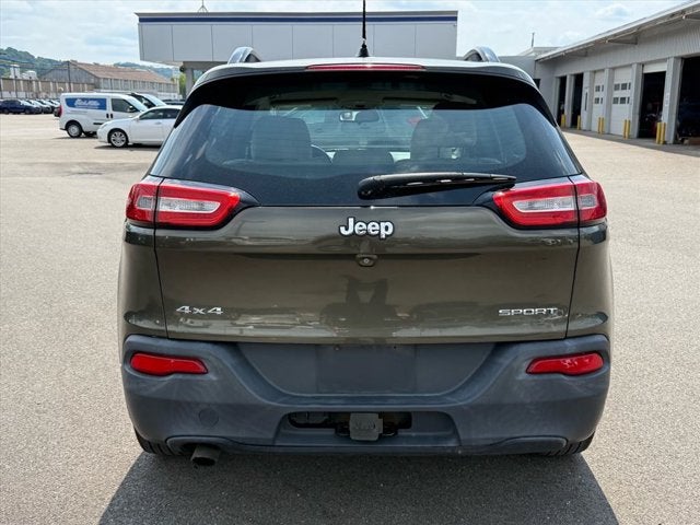 2015 Jeep Cherokee Sport