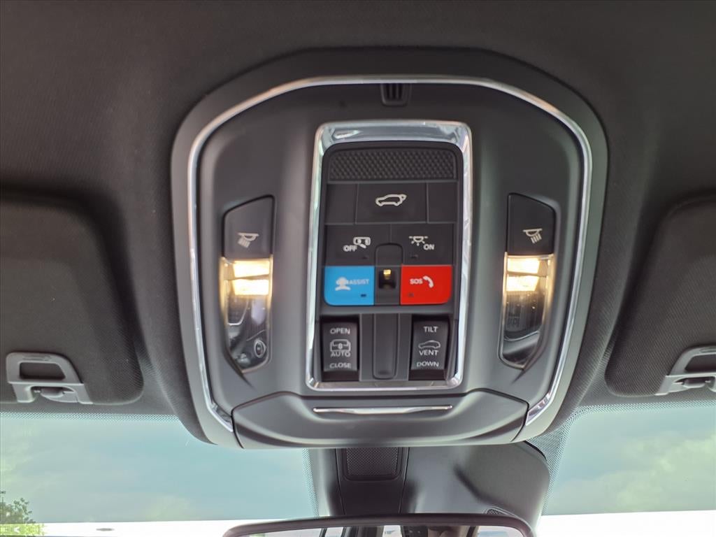2025 Jeep Grand Cherokee Laredo X