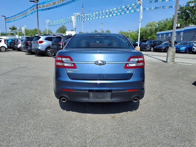 2018 Ford Taurus SEL