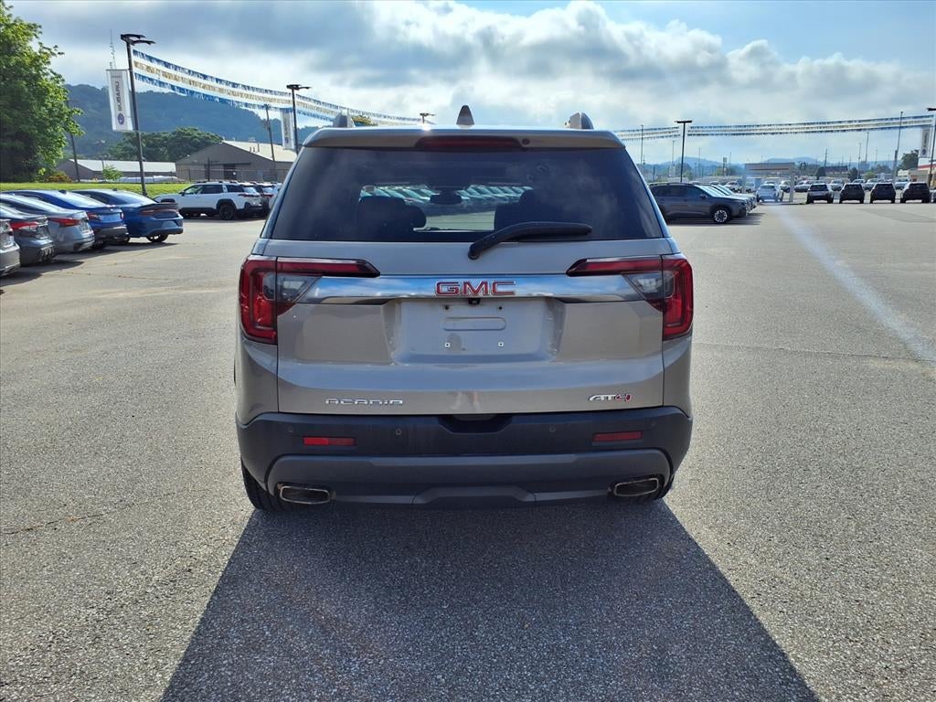 2022 GMC Acadia AT4