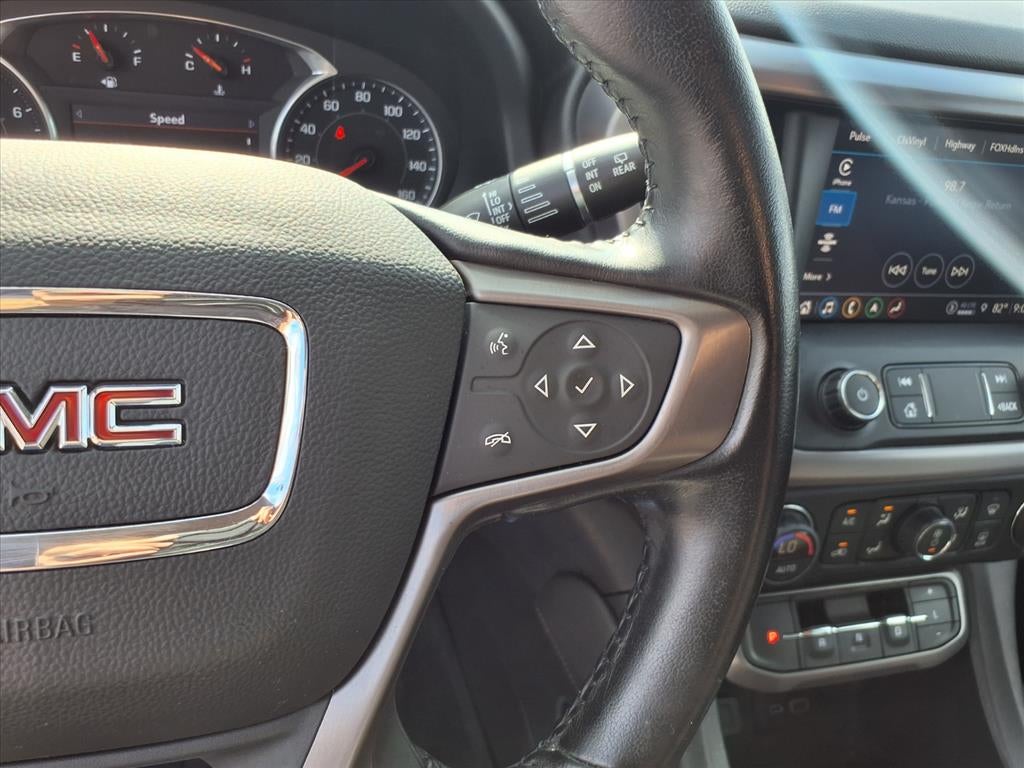 2022 GMC Acadia AT4