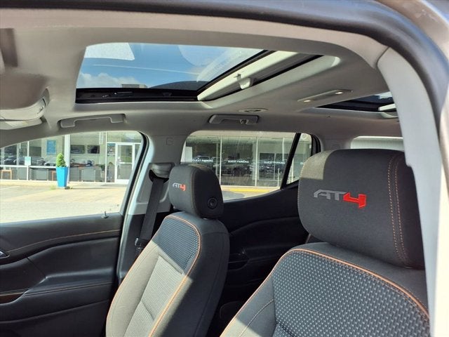 2022 GMC Acadia AT4