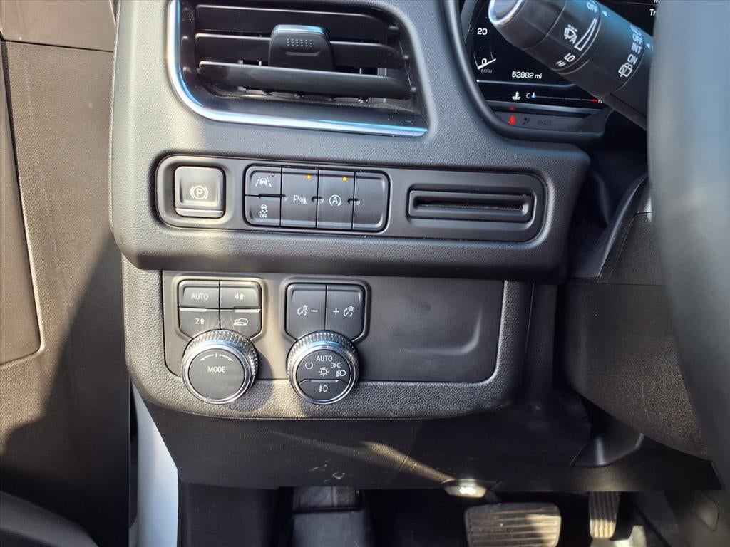 2023 GMC Yukon XL SLE