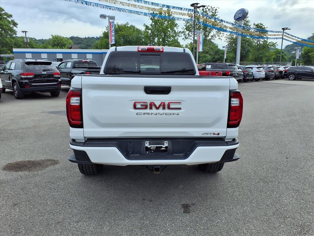 2023 GMC Canyon 4WD AT4