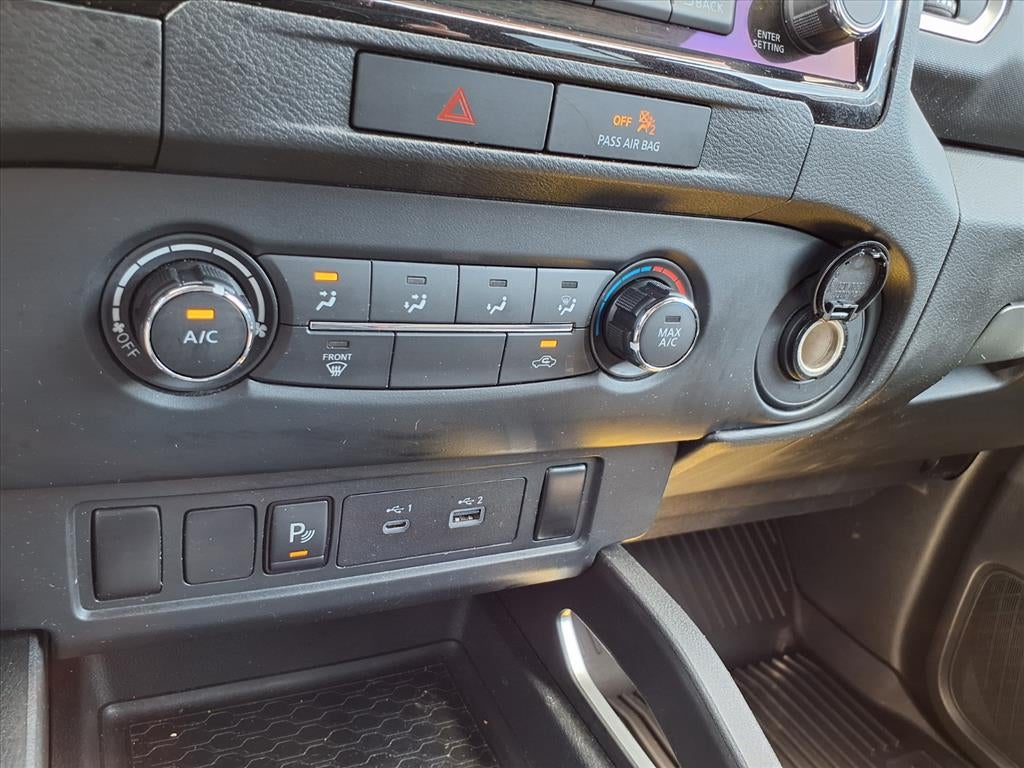 2023 Nissan Frontier SV