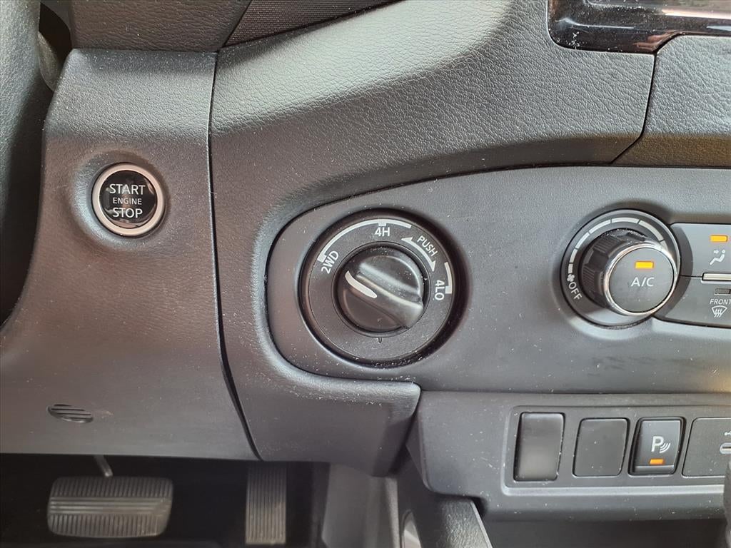 2023 Nissan Frontier SV