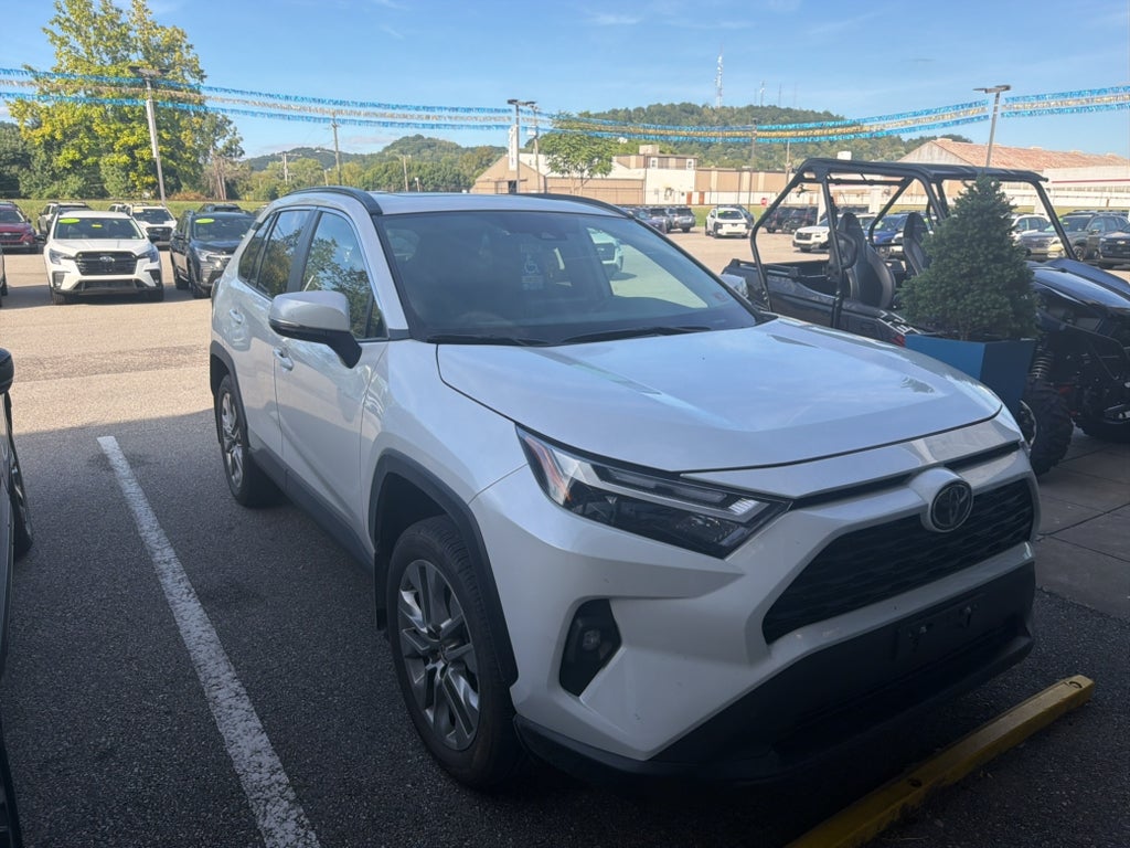 2025 Toyota RAV4 XLE Premium