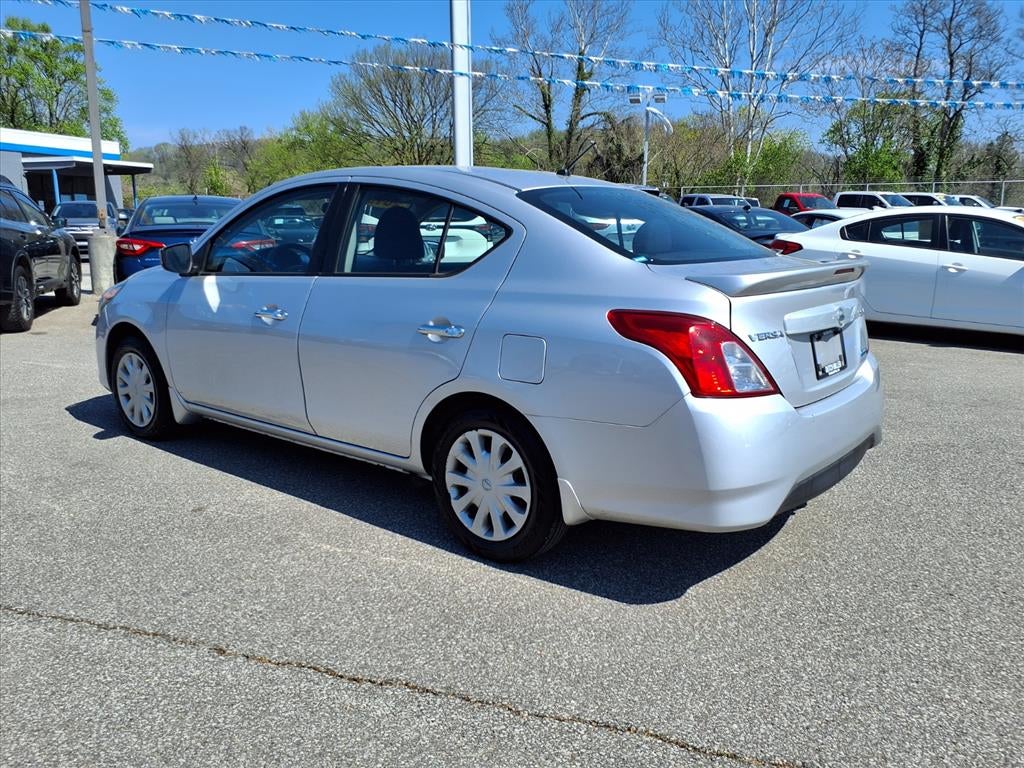 2015 Nissan Versa SV