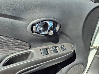 2015 Nissan Versa SV