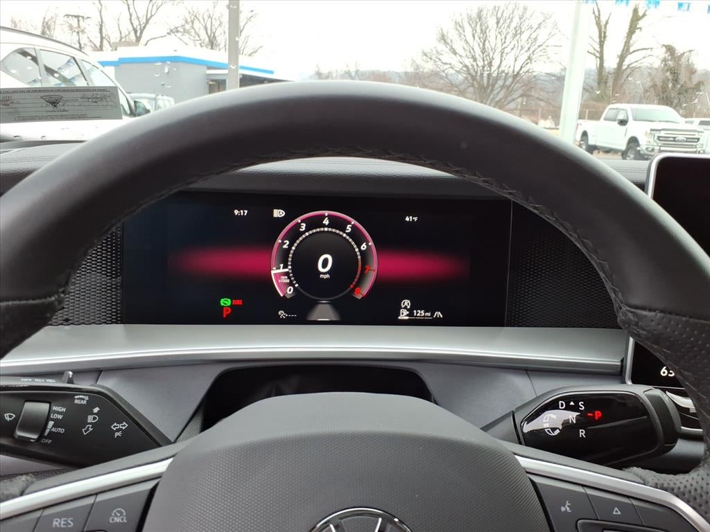 2025 Volkswagen Tiguan SE R-Line Black