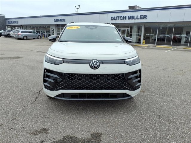 2025 Volkswagen Tiguan SE R-Line Black