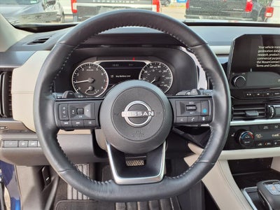 2024 Nissan Pathfinder SL