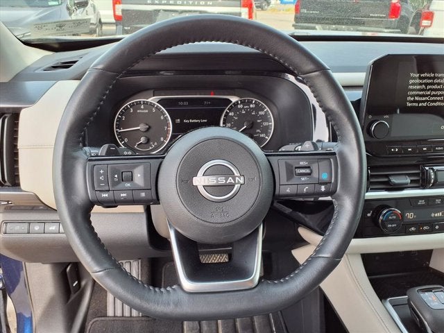 2024 Nissan Pathfinder SL