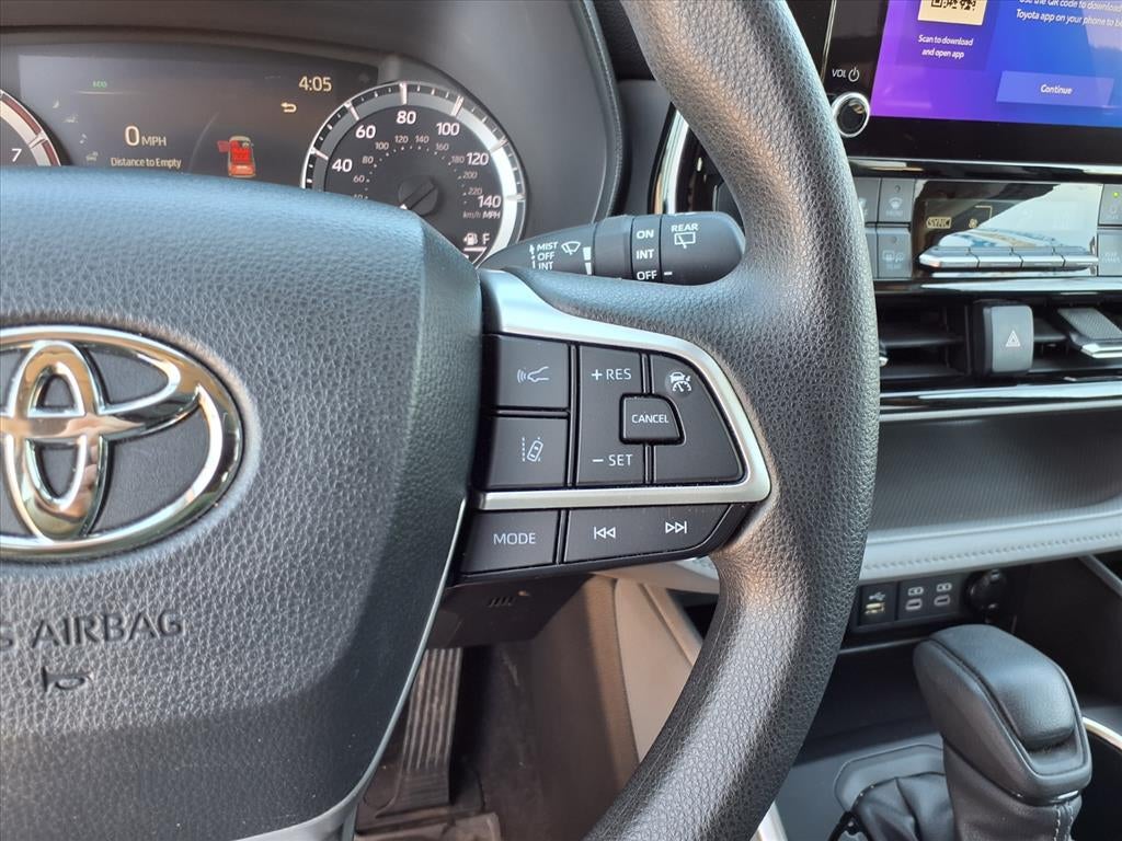 2023 Toyota Highlander L