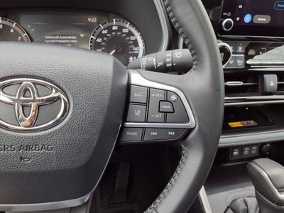 2025 Toyota Highlander XLE