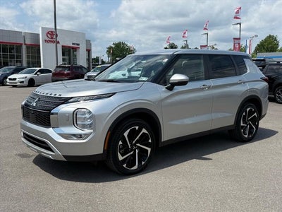 2024 Mitsubishi Outlander SE