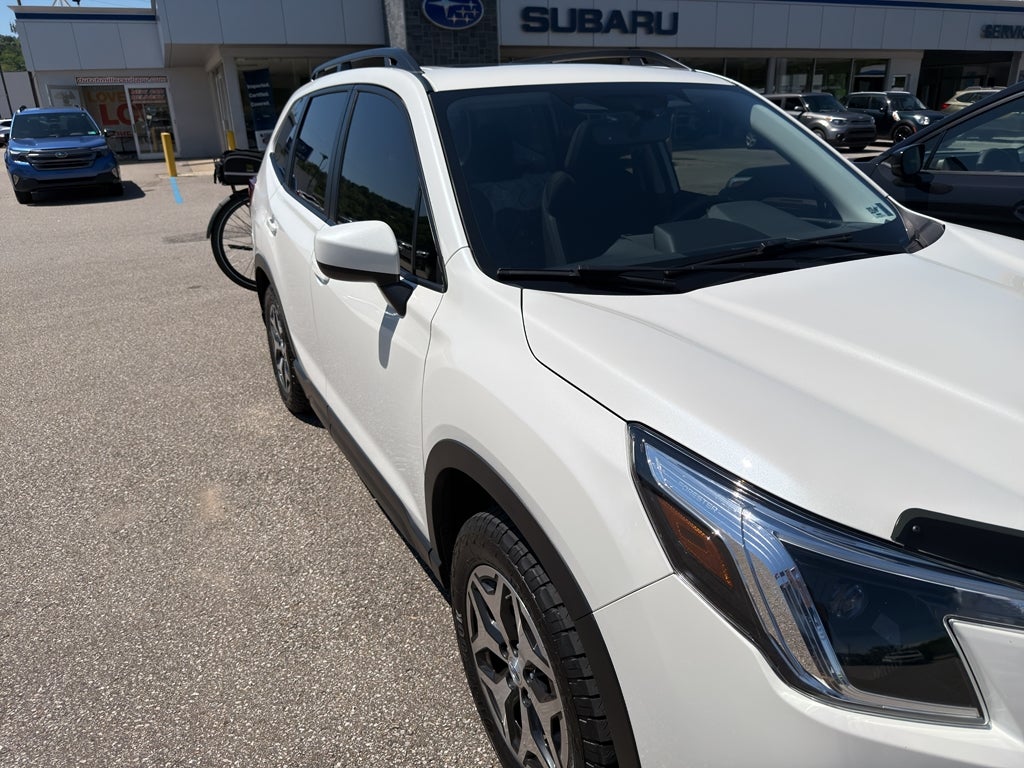 2024 Subaru Forester Premium