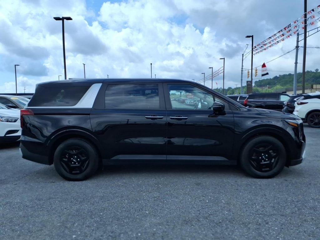2025 Kia Carnival LXS