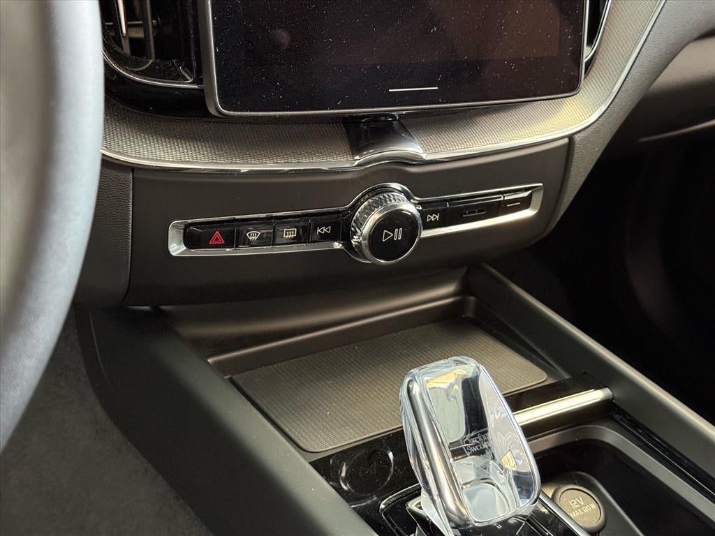 2026 Volvo XC60 Ultra Black Edition